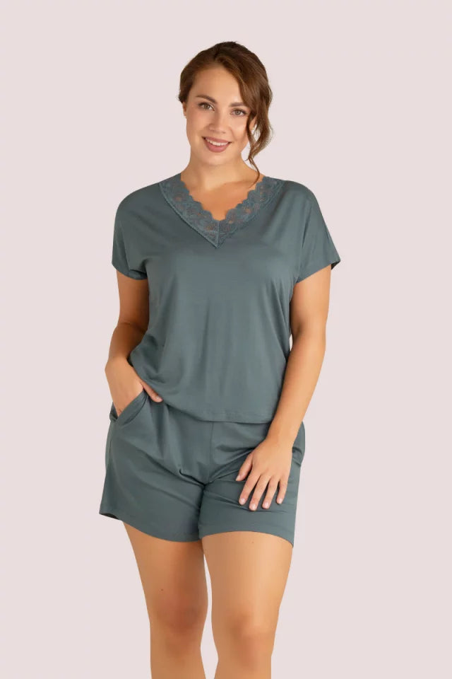 Viskozės pižamytė su nėrinukais (L-3XL)