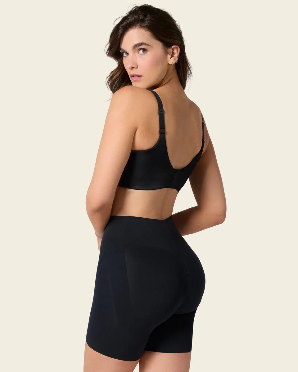 Besiūliai, sėdmenis formuojantys ir pilvuką liekninantys šortukai