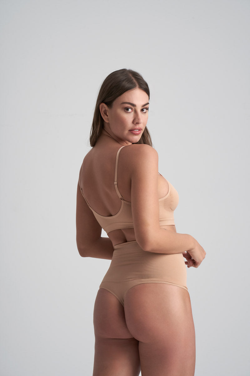 Besiūlė liemenėlė (S paskutinis dydis)