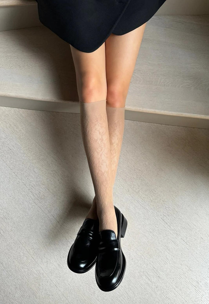 Opaque, thick tights