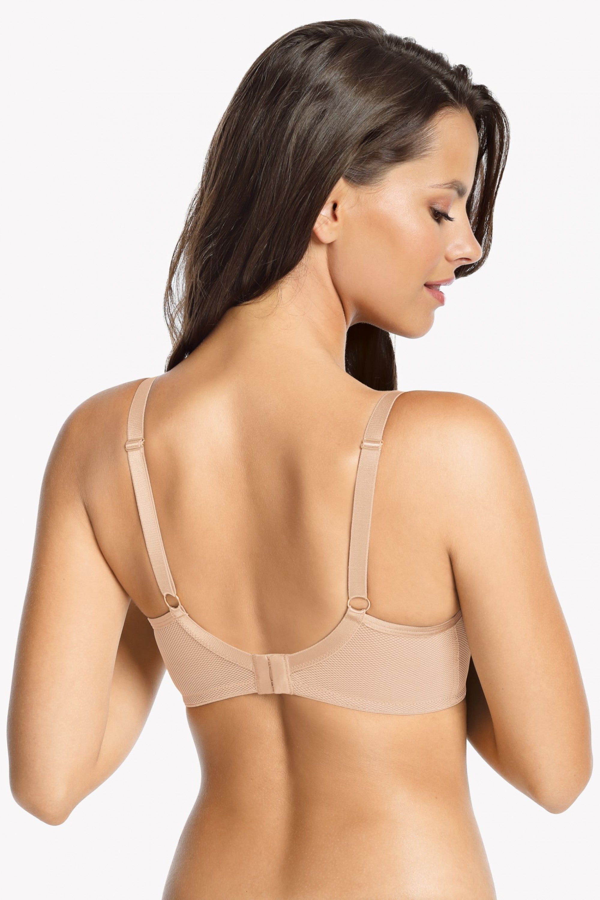 Liemenėlė formuotais kaušeliais, švelniai pakeliani krūtinę